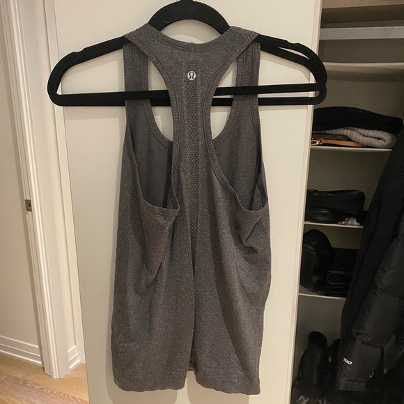 Lululemon Swiftly Tech Racerback Tank - Grey - Sz. 6 - Picture 5 of 6